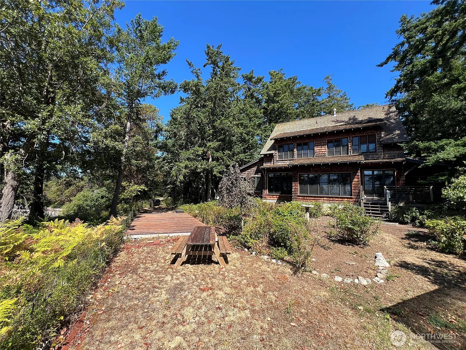 90 Montgomery Lane photo 1