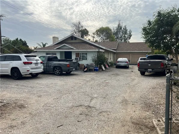 18489 Santa Ana Ave, Bloomington, CA 92316