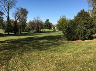 530 Country Ln, Frankfort, KY 40601