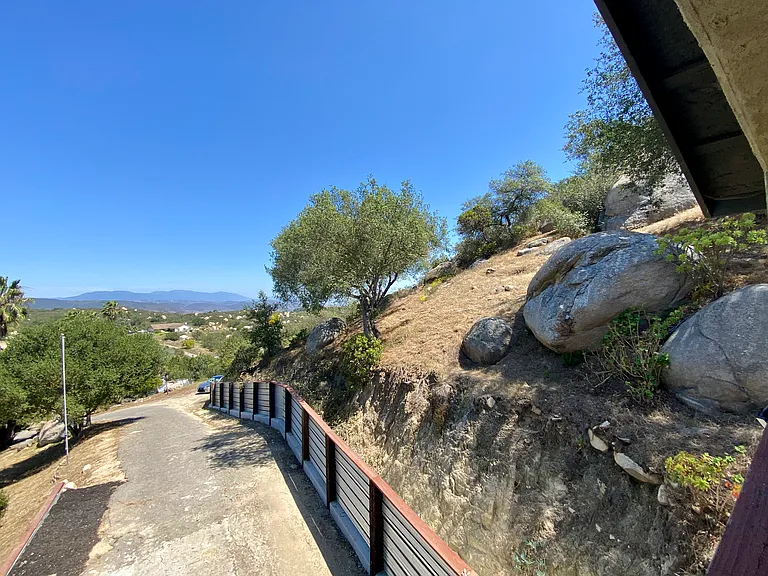 2761 Joan Ln — Photo 67