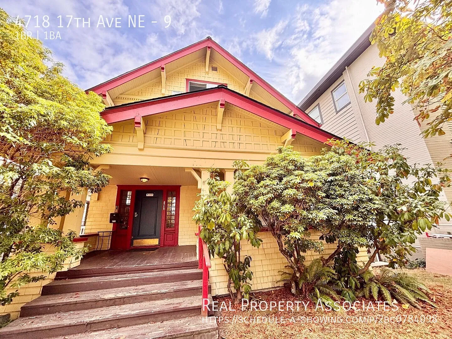 Room For Rent In The University District Flexible Lease Terms! *Shared Living* — Photo 1