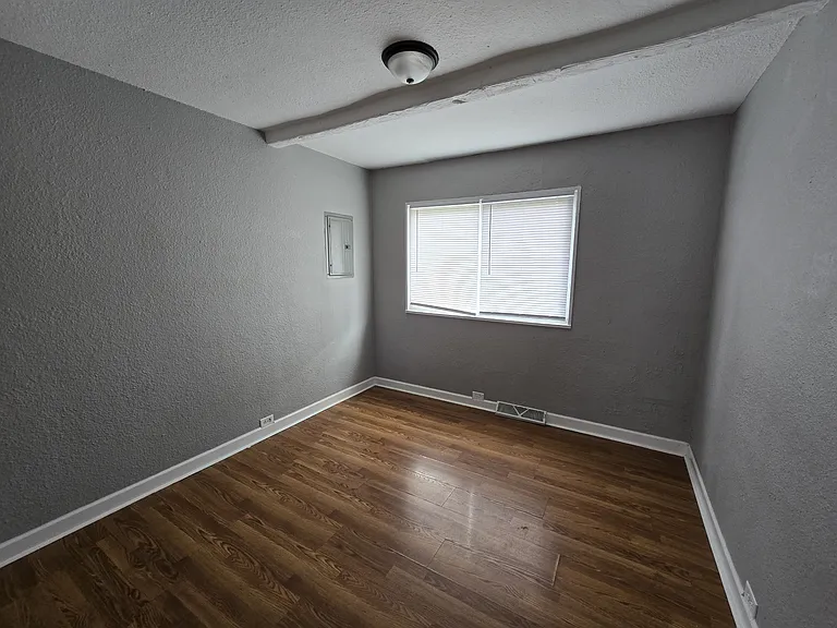 1010 Kinyon St — Photo 10