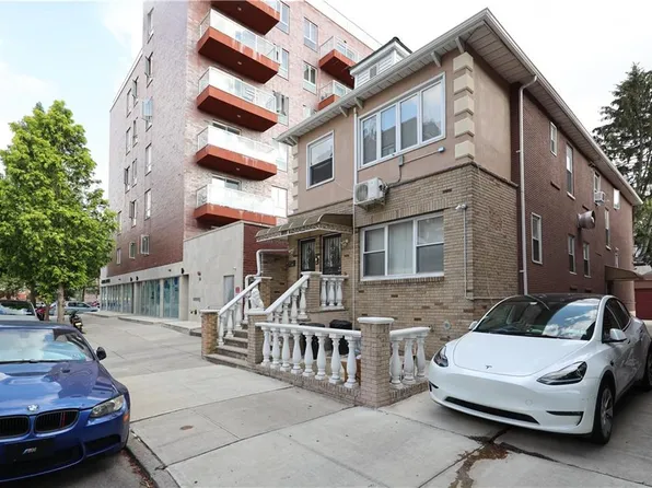 2172 76th Street image 2 of 33