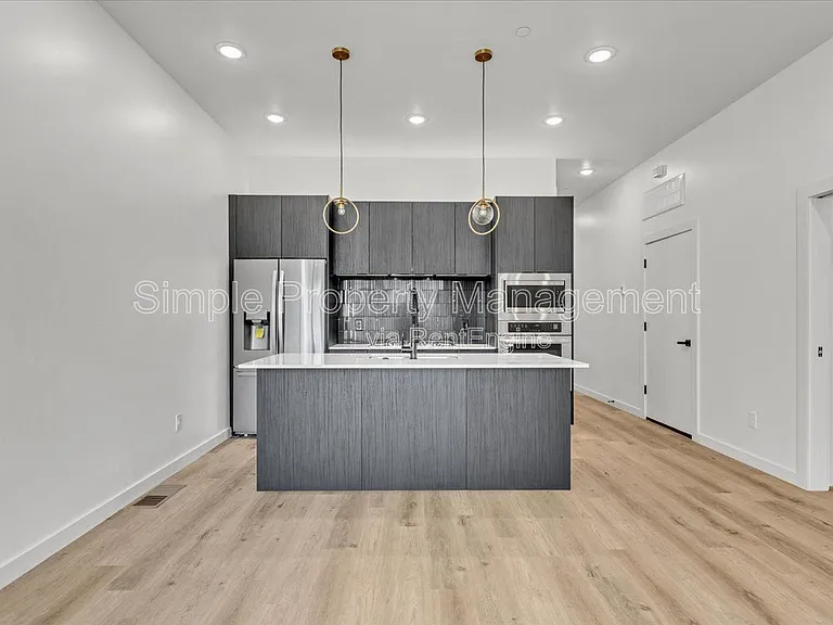 1625 NW 16th St #2 — Photo 3