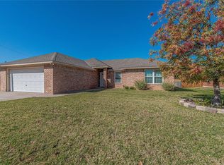 3936 Country Meadows Rd, Granbury, TX 76049