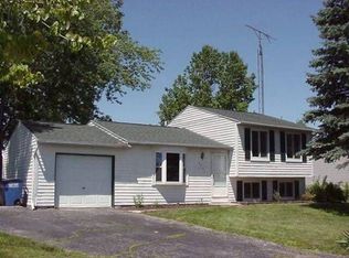 4734 Southaire Dr, Toledo, OH 43615