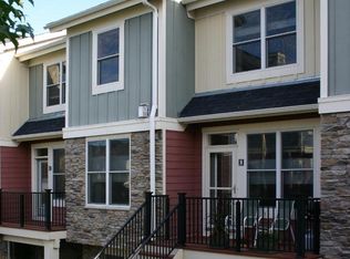 10738 Falling Water Ln UNIT B, Woodbury, MN 55129