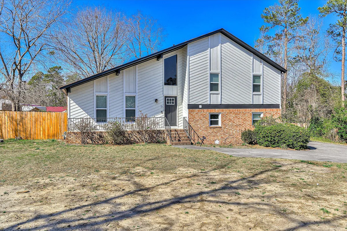 Building Photo - 170 Shadowmoor Ct