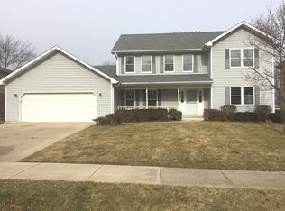 820 Donna Ave, Aurora, IL 60505