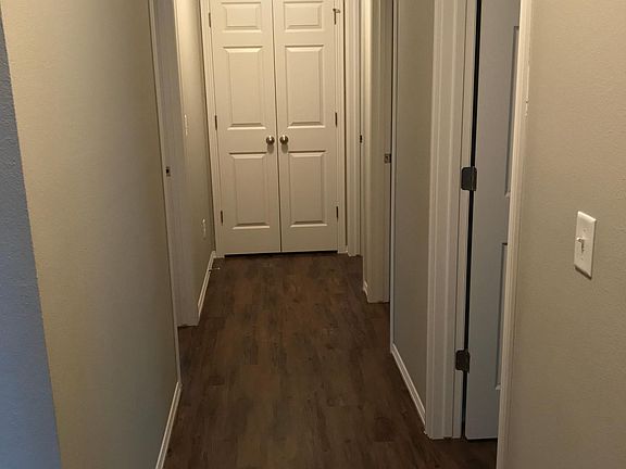 5th image of 2902 SW Deerfield Blvd #1