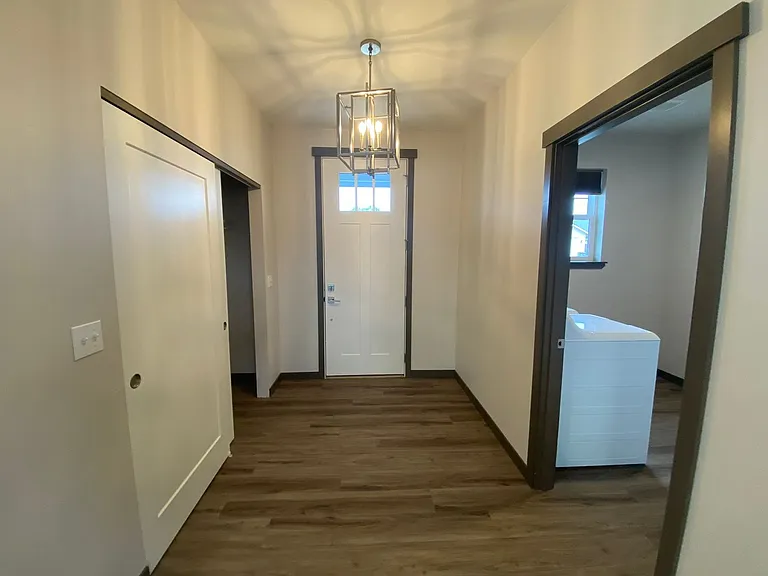 108 W Greenfield Ave — Photo 16