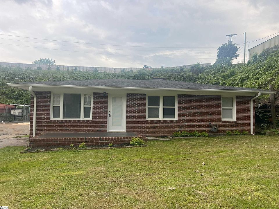 1st image of 29 Pinedale Dr