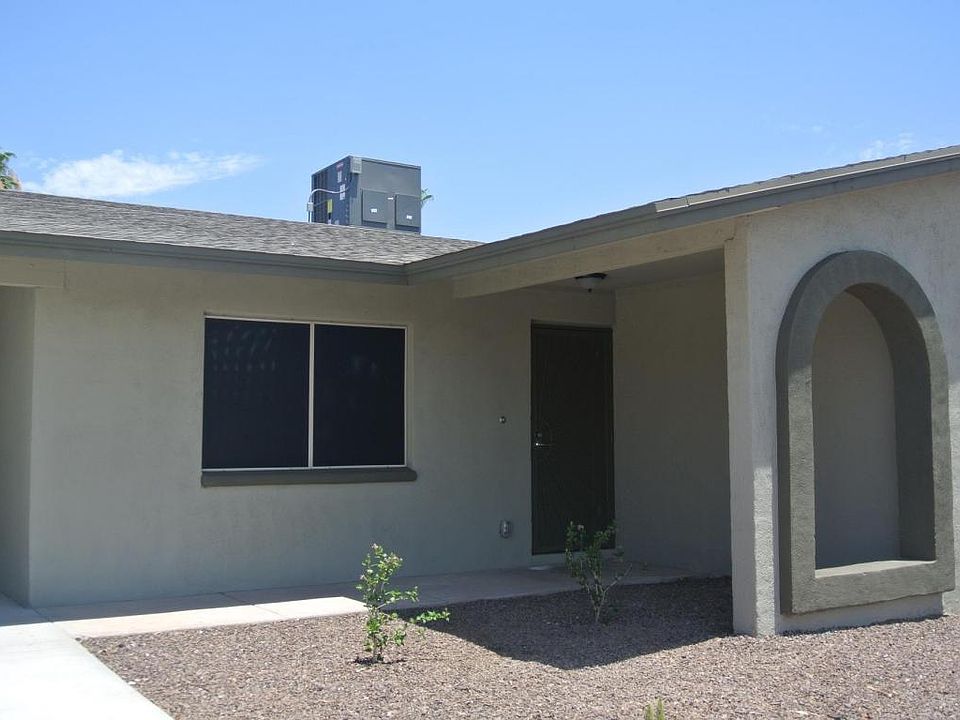 1st image of 7946 W Clayton Dr