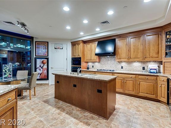 5th image of 1 Hughes Center Dr Unit 402