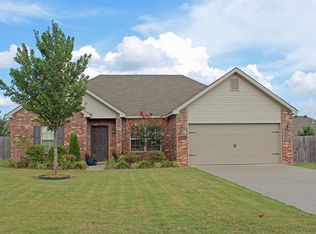 6403 S 50th St, Rogers, AR 72758