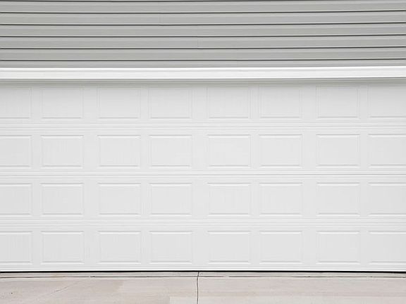 3rd image of 135 Cades Cove Dr