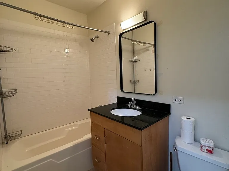 1155 W Roosevelt Rd #204 — Photo 11