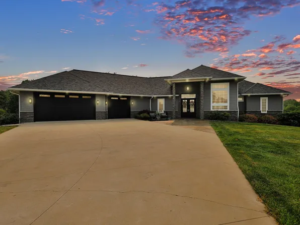 7074 S Ainger Rd, Olivet, MI 49076