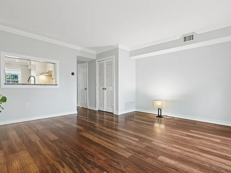 5910 Kingsford Rd — Photo 12