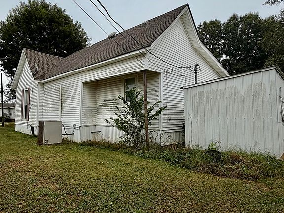 2nd image of 113 S Main St