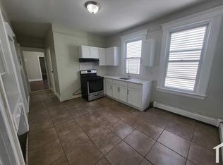 208 Hillside Ave FLOOR 2, Newark, NJ 07108