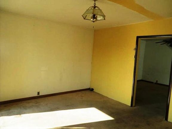 2nd image of 409 S Broad Mountain Ave