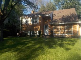 443 Winston Ln, Chicago Heights, IL 60411