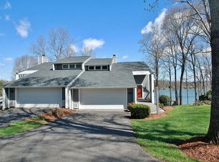 458 Anchor Dr #B, Moneta, VA 24121
