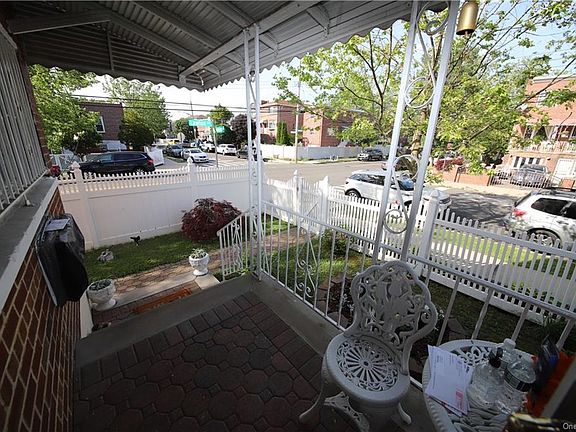3rd image of 259 Swinton Ave