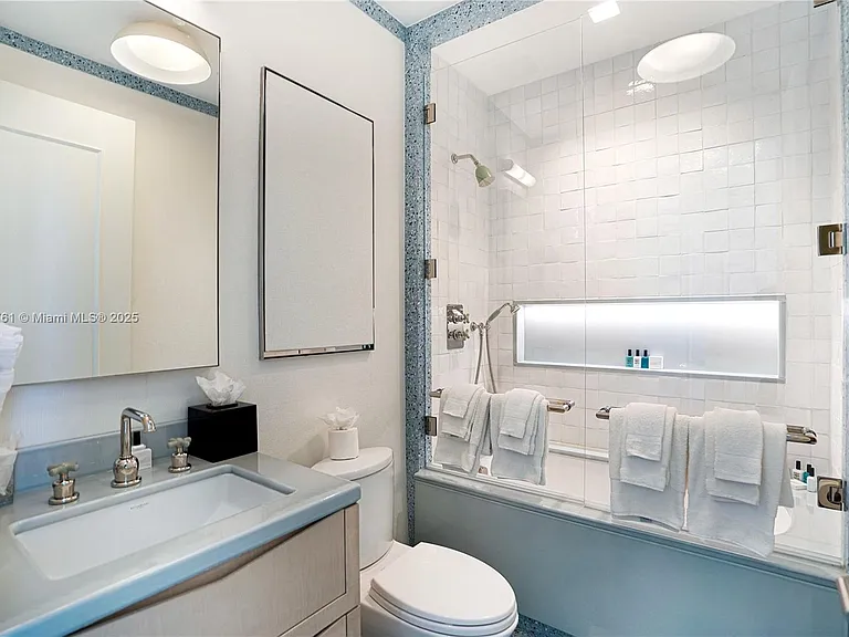 4401 Collins Ave #PH SOUTH — Photo 72