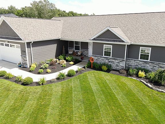2nd image of 13435 Deer Landing Dr