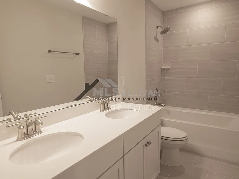 1010 Crater Lake Way — Photo 27