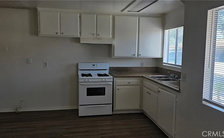 9125 Pepper Ave #STD — Photo 8