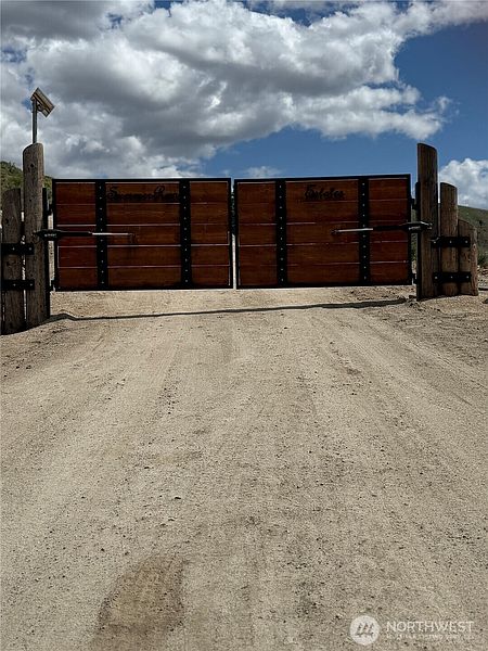 3rd image of 3 Ruttin Ridge Road