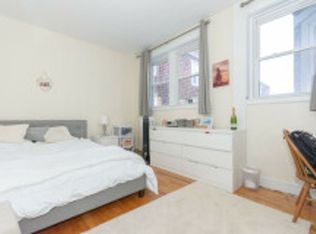 318 Saint Paul St #3A, Brookline, MA 02446