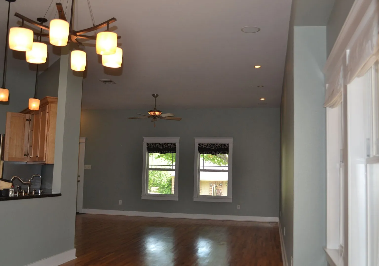 709 Roberts, Denton TX — Photo 3