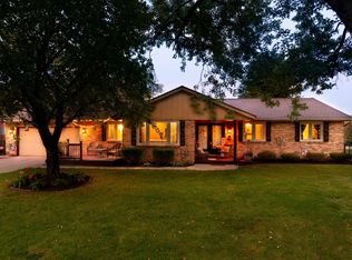 1908 Santa Monica Dr, Rockford, IL 61108