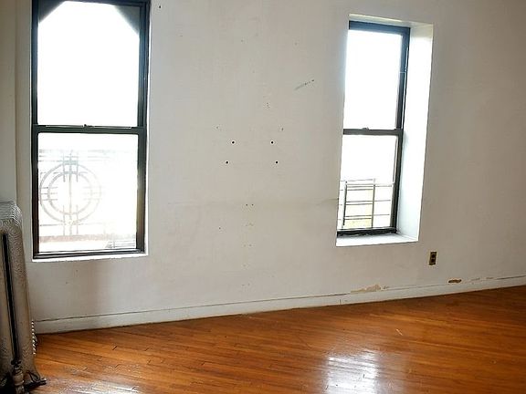 2nd image of 476 Clinton Ave APT 6C