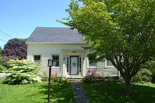 20 Pine St Photo 1