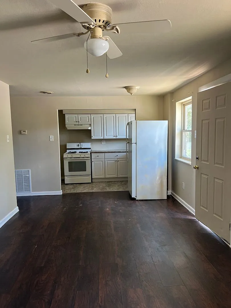 1518 Chartiers Ave — Photo 4