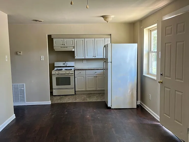 1518 Chartiers Ave — Photo 4