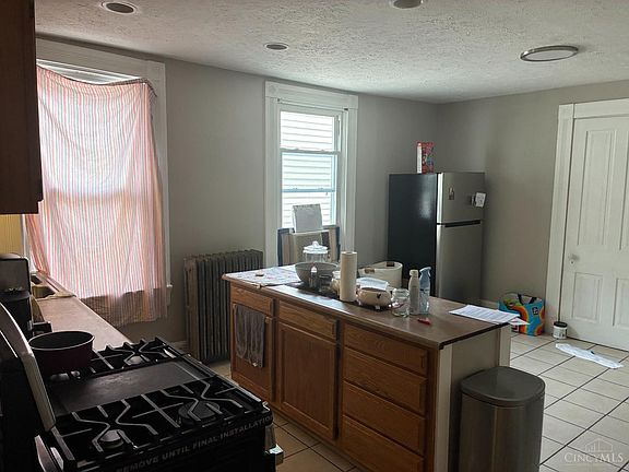4th image of 510 Tafel St