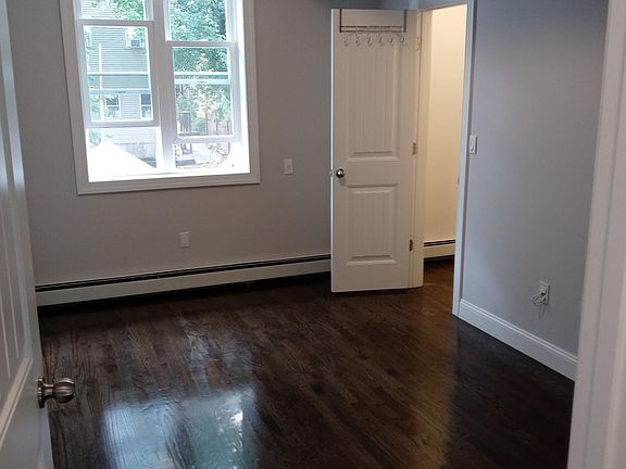 2nd image of 188 Daniel Low Ter Floor 2