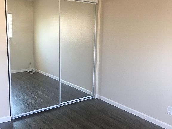 3rd image of 1800 Civic Center Dr APT 10