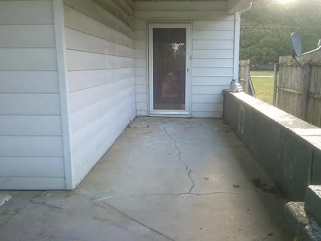 907 S Water St — Photo 3