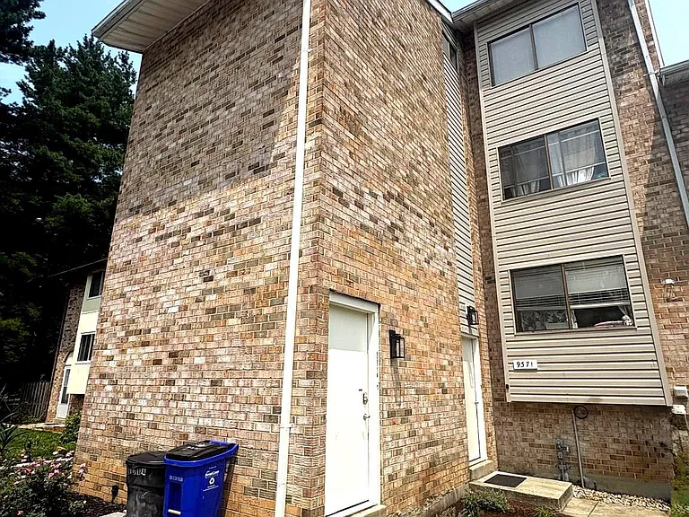 9371 Reader Ln #A — Photo 2