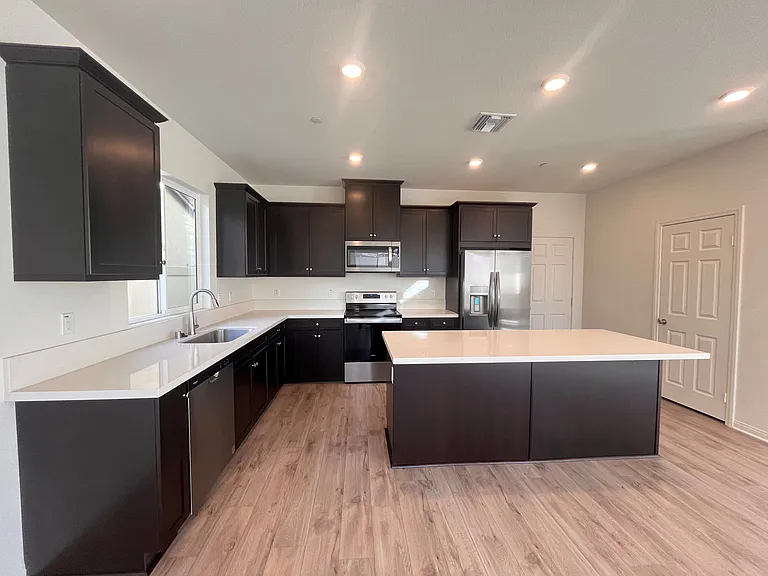 30551 Vera Cruz Cir — Photo 3