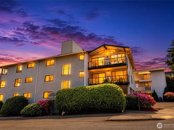 2562 Thorndyke Avenue W #405, Seattle, WA 98199