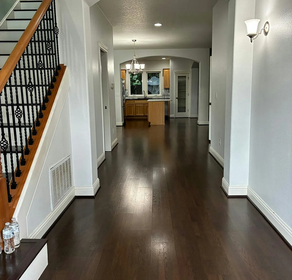 160 NE Porto Way — Photo 2
