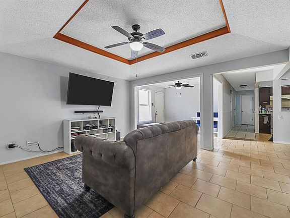 5th image of 739 Fairwood Pl
